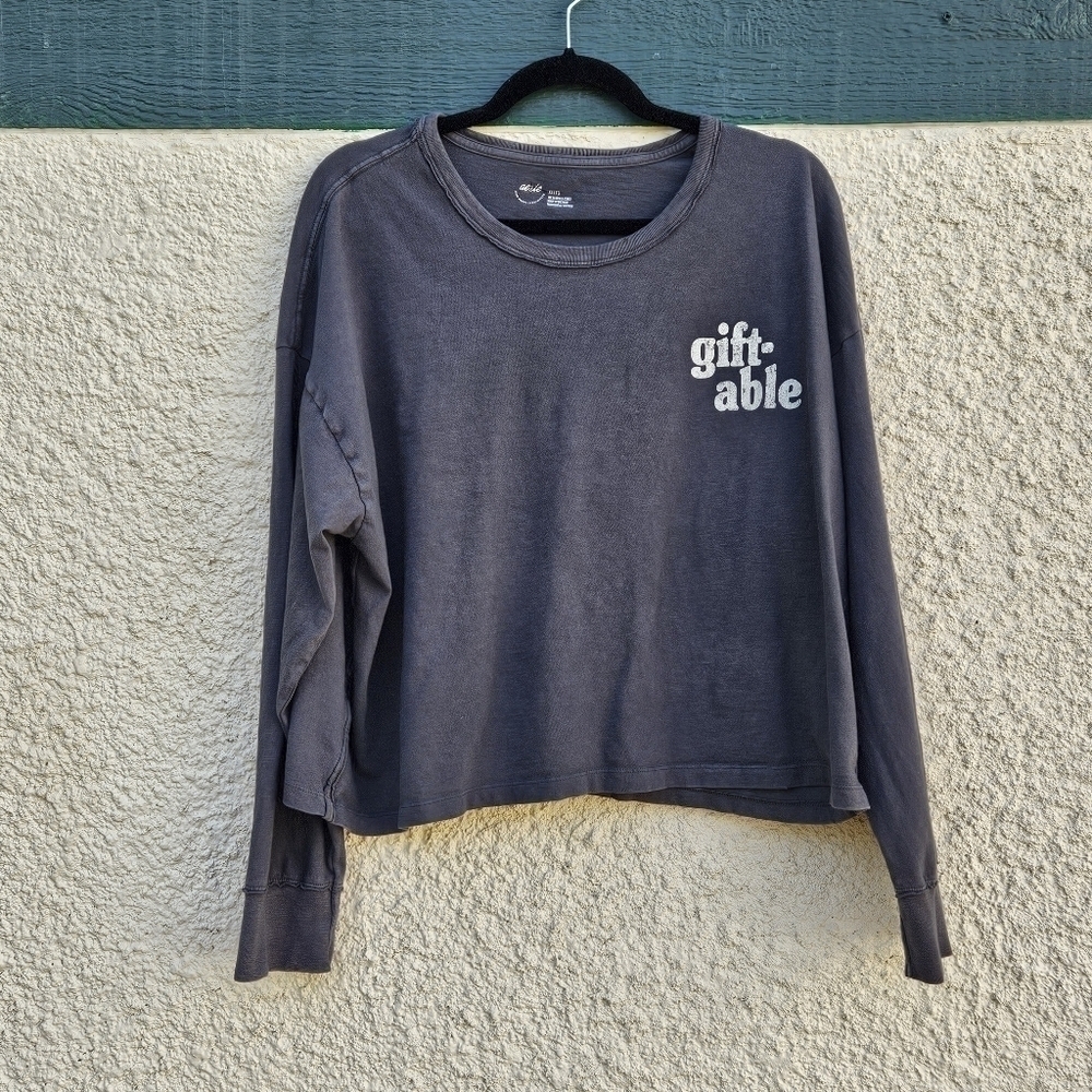 aerie gray cropped long sleeve tee GIFT-ABLE lightly distressed XL